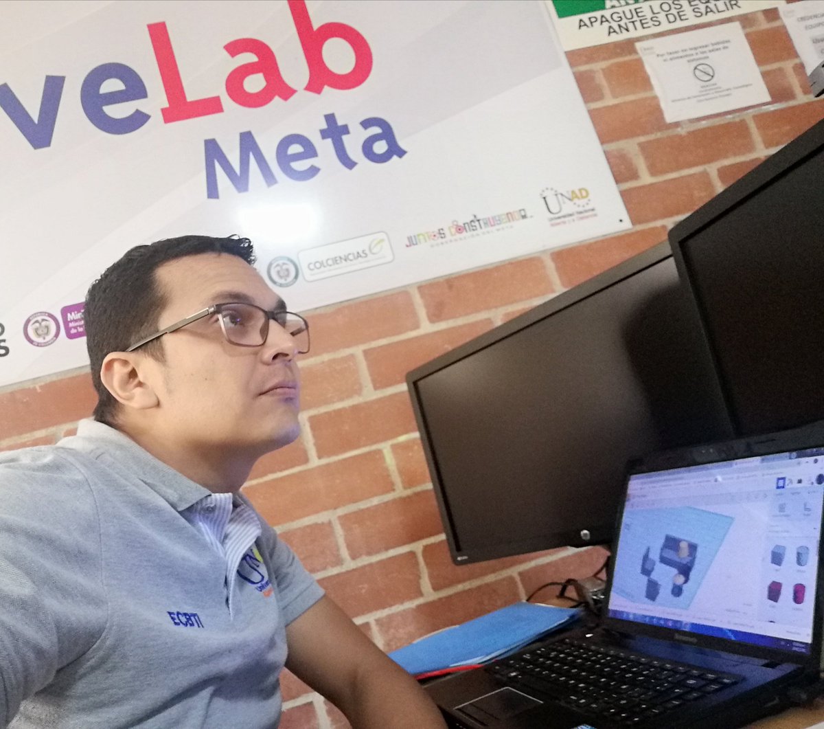 lhlopezd's tweet photo. Desde la @unadzao @UniversidadUNAD Taller de diseño y modelado 3D en tinkerCad @alejotutor @figueredo_john https://t.co/DkUYCt4tAG