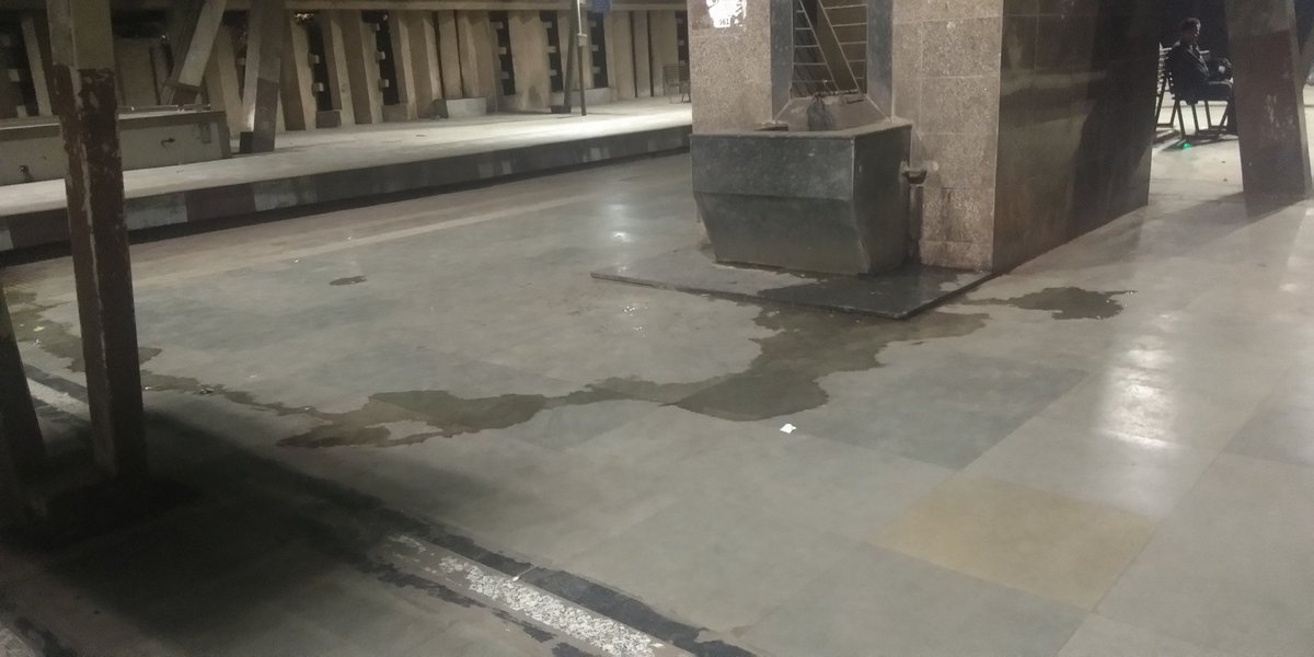 JasmeetSinghKo5's tweet photo. This problem is from from last 5days I have be been regular visit at #Rabalestation for office visit and no one is there to maintain this station @SwachhMaha @RailwaySeva @bjpnavimumbai @CMOMaharashtra #rabaleRailwayStation @JasmeetSinghKo5 https://t.co/NpLkLCrHkz