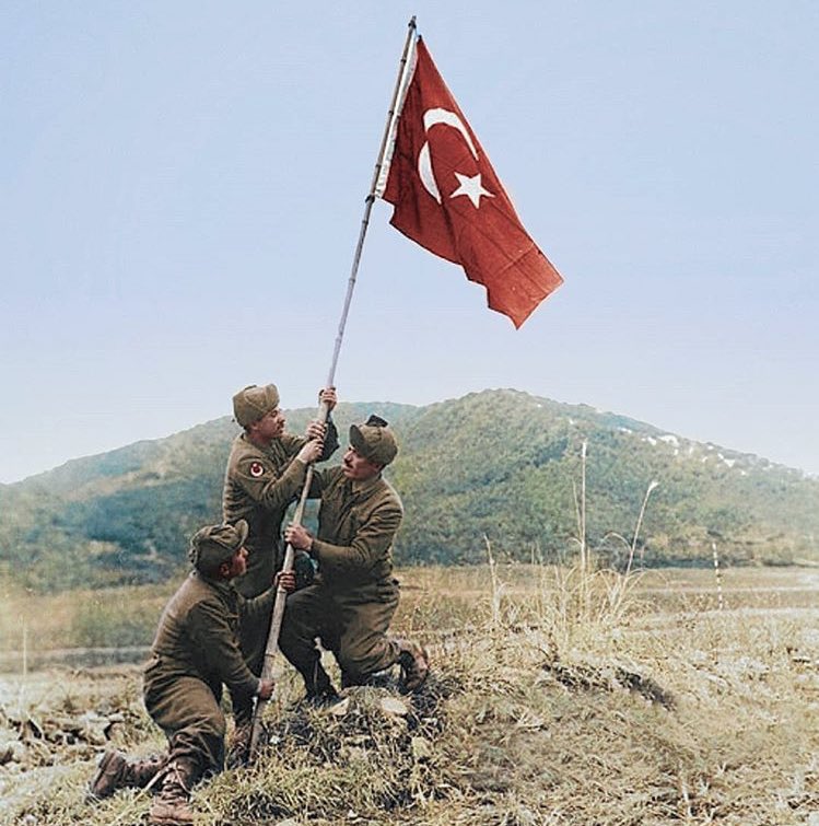 Her zaman göklerde.