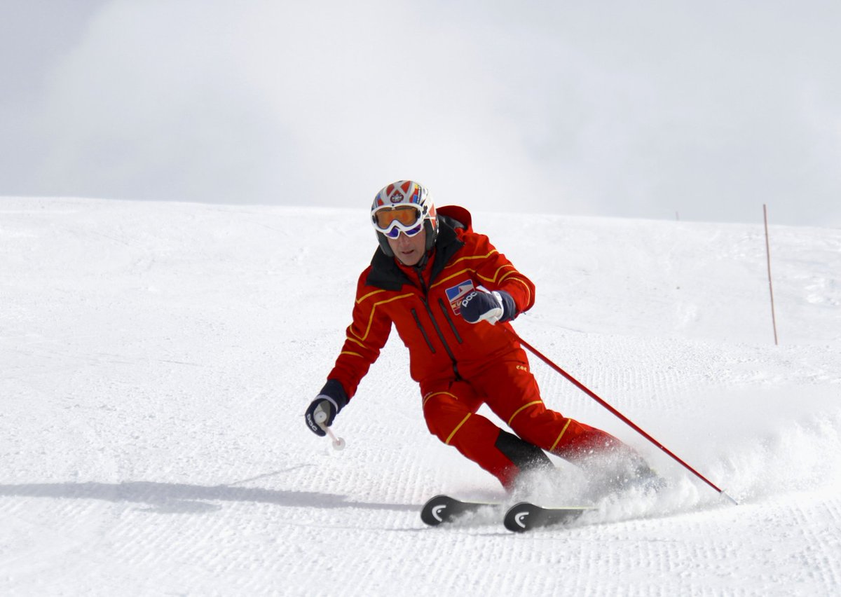 ⛷Ven a disfrutar de unos días de esquí y nieve a #SierraNevada ‼️ Reserva ya este súper PACK:

🤩FORFAIT+CURSILLO+ALQUILER (Comenzando en lunes) ➡️ SÓLO POR 279€

Escríbenos o accede a nuestra web 😉 
 bit.ly/2vv27FI