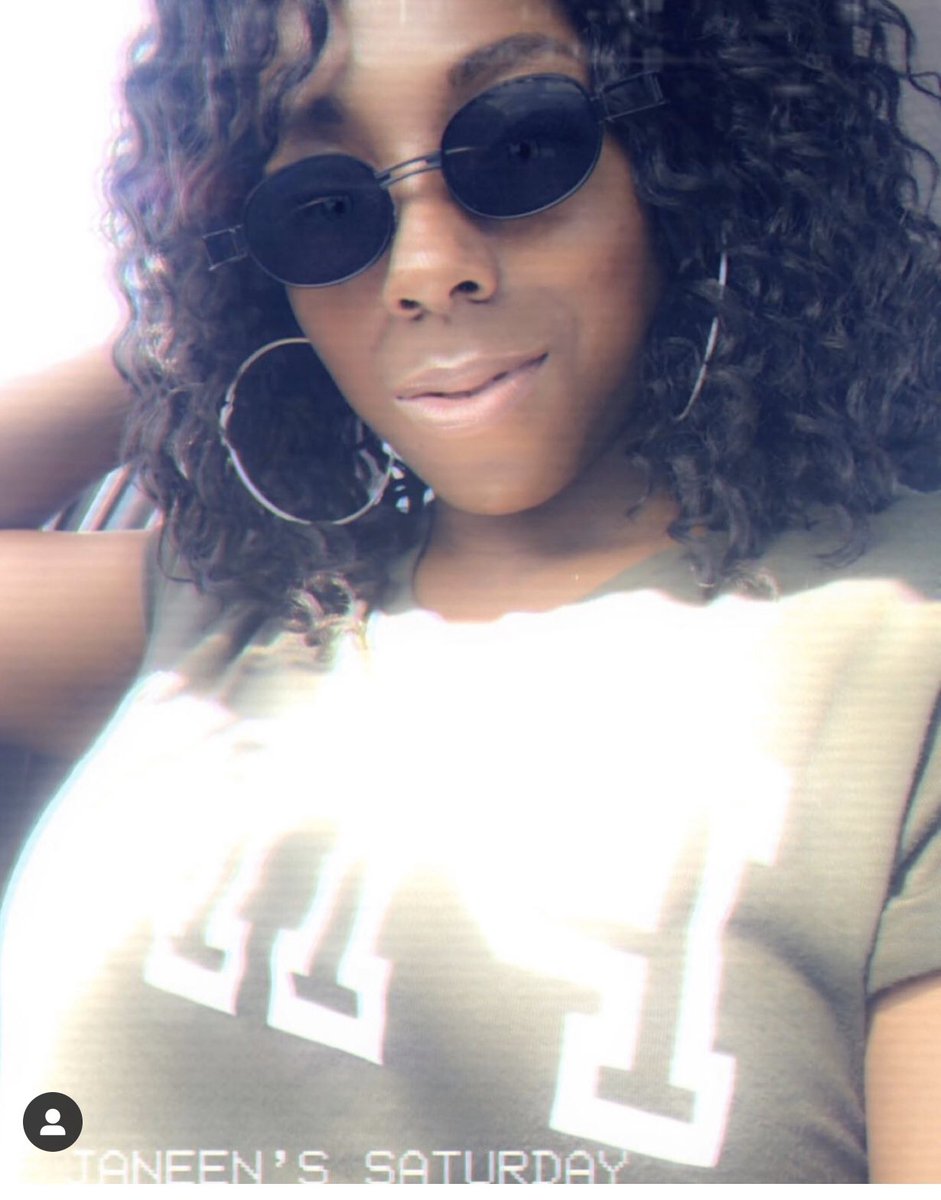 Brickz4Life's tweet photo. Follow me on Instagram @getthatguapdiva 
#diva #entrepreneur #manager #businessowner #musicbusiness #music #rap #musicindustry #rappers #singers #recordlabel #hiphop #rt 
click the link to follow me 
👇🏾👇🏾👇🏾
https://t.co/efeQ7KeSbm https://t.co/T2T8eFaS4B