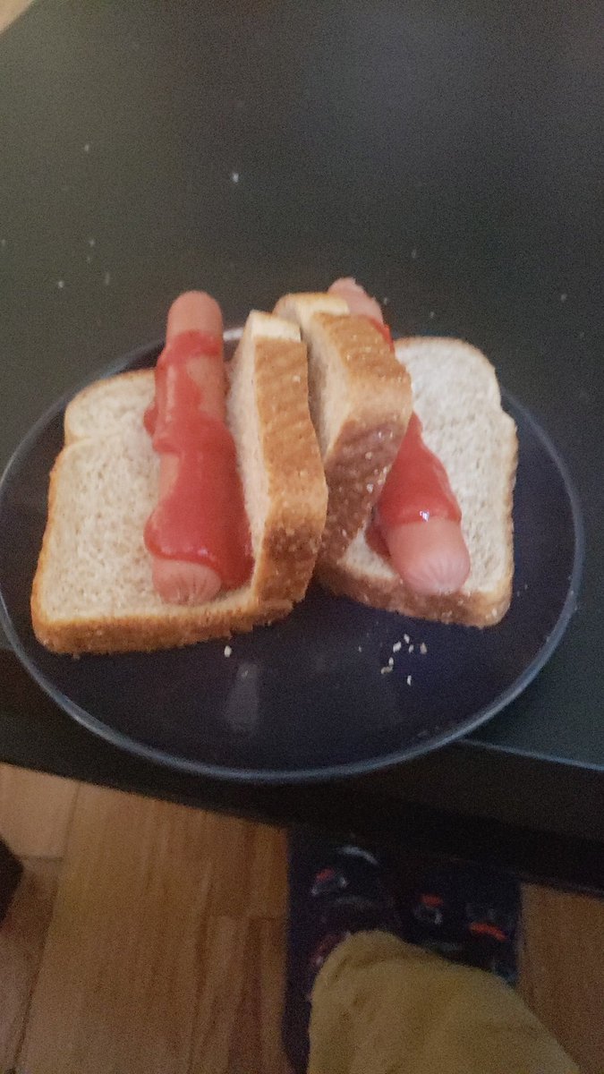 Lazerlarry20001's tweet photo. Hey @GordonRamsay. Whats your thoughts on this? See you at Hell's Kitchen baby!😎 https://t.co/mC66UrWA3z