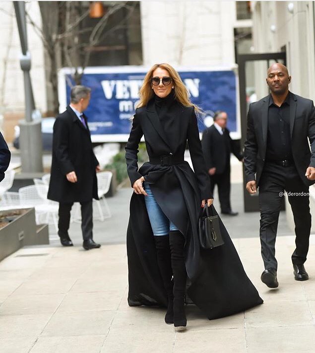 celinishfetish's tweet photo. SHE WENT FROM KAREN TO CELINE AGAIN REAL FAST. I LOVE HER. https://t.co/8EZ33T0NqL