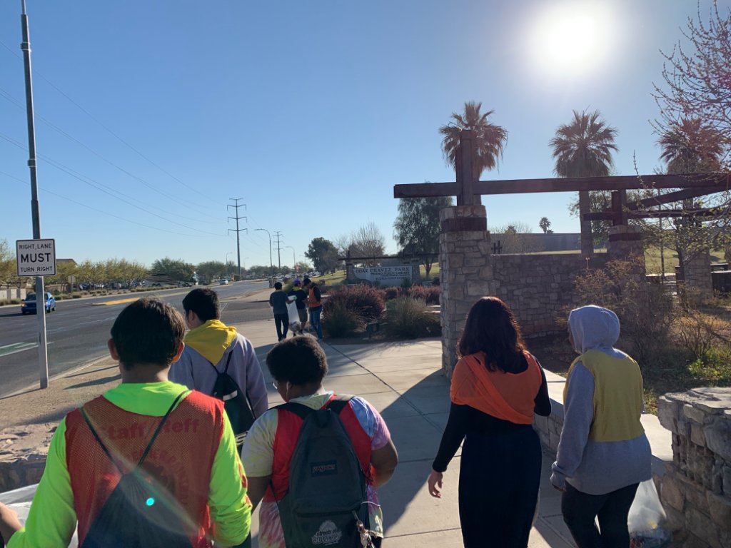 CChsChampions's tweet photo. Our @CChsChampions spent their Saturday morning cleaning up Baseline Road. We are so proud of our Seniors taking ownership of our campus and community. #BeAChampion #ThisIsWhoWeAre #LiveHereLearnHere #ClassOf2020 #PXU https://t.co/srD8g6AsZC