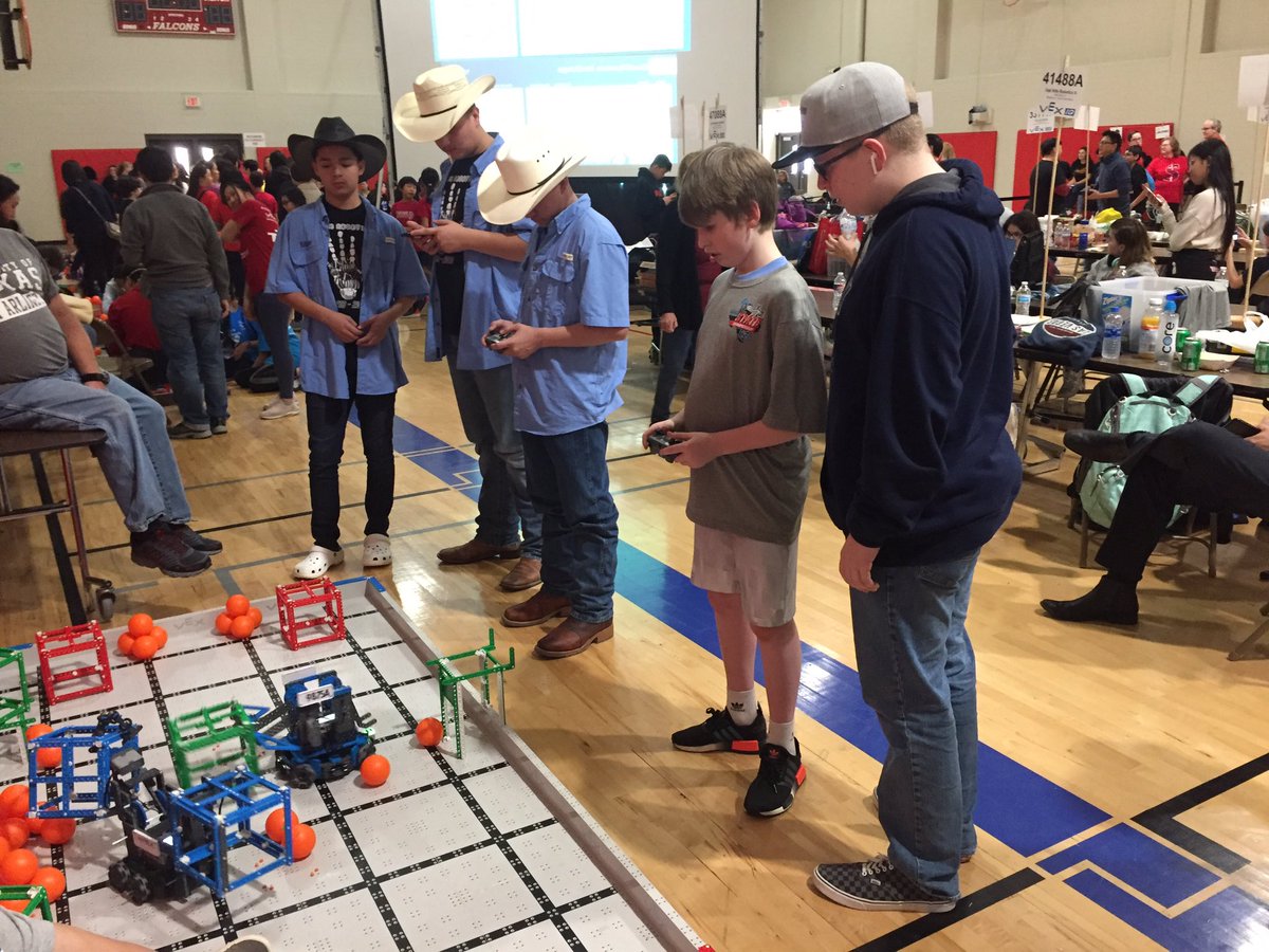 Made it to the final rounds! Great job team 41488A! <a href="/oakhillslions/">The Lions Den</a> @ohjhschoolnews #LionsMoveForward