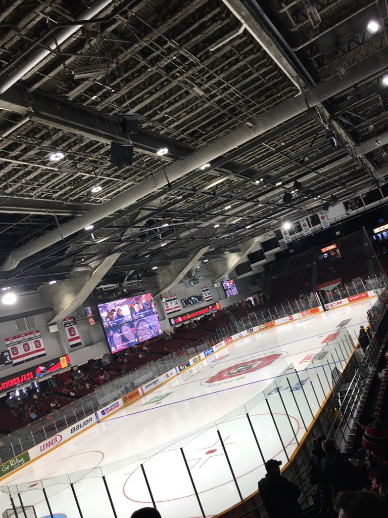 andrew_soames11's tweet photo. Saturday Hockey with @Ottawa67sHockey @TELUS #NoQuit #AllConected https://t.co/aITJIamZo2