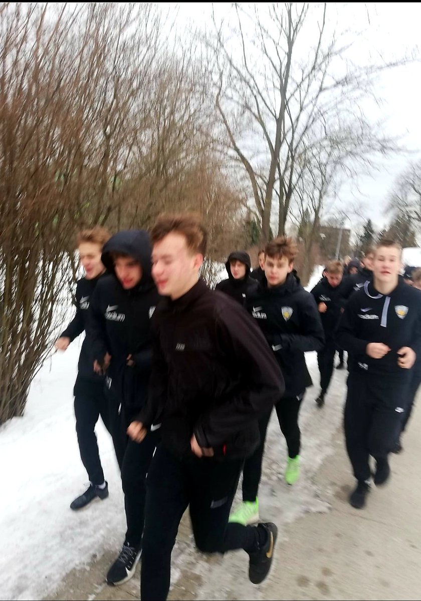 <a href="/kapa_B2/">KäPa B/2</a> viettää viikonlopun treenileirillä Tallinnassa. Tänään treenimatsissa oli vastassa Viron viime vuoden B-junnujen mestari <a href="/JKTallinnaKalev/">JK Tallinna Kalev English</a>. Lopputulos isännille 2-1. ⚽️