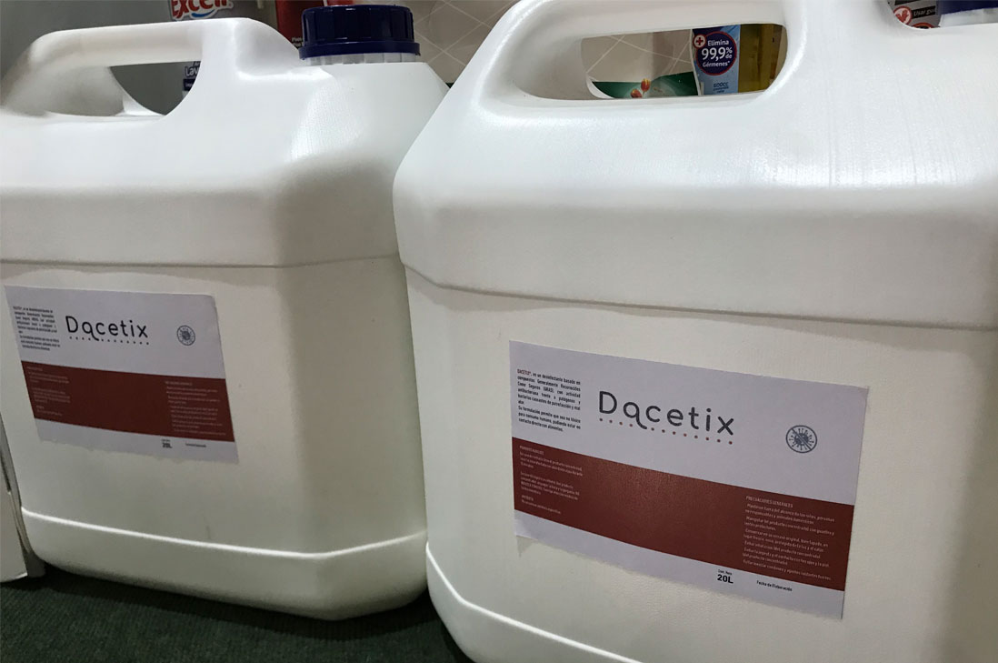 #EMPRENDIMIENTO: #Chileno crea desinfectante #ecoamigable para alimentos y superficies ow.ly/h2dE30qlFCN #ExcellChile