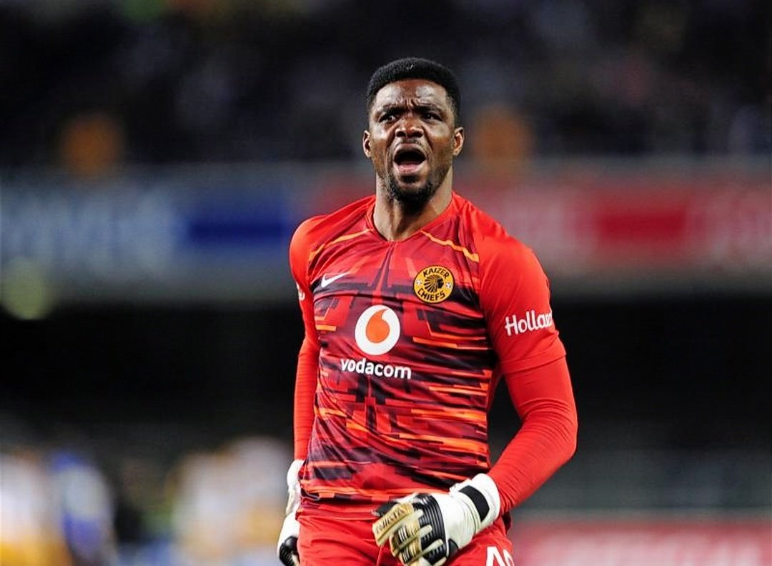 mbali_ndlela's tweet photo. Akpeyi must always be the keeper when Kaizer Chiefs play pirates. We appreciate you Daniel Akpeyi💛✌️🖤 #SowetoDerby #Amakhosi4Life https://t.co/PcbpiFH8UW