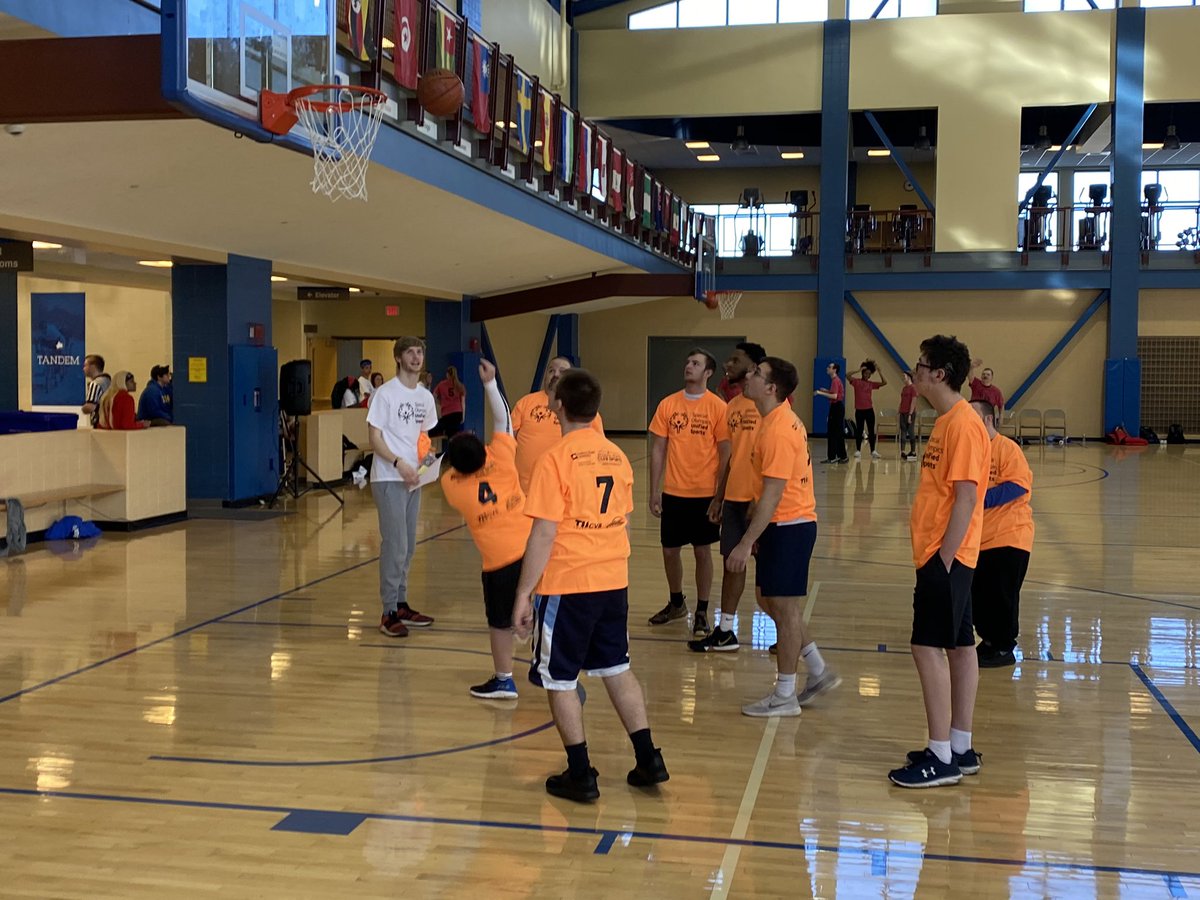 TeamHasch's tweet photo. The Inaugural Unified Basketball Tourney hosted by @INStCampusRec @indianastate
Lots of camaraderie and competition! Thank you to Demetria and the committee for the vision and execution. #PlayUnified #FaceOfInclusion https://t.co/QeN4AqqUHV