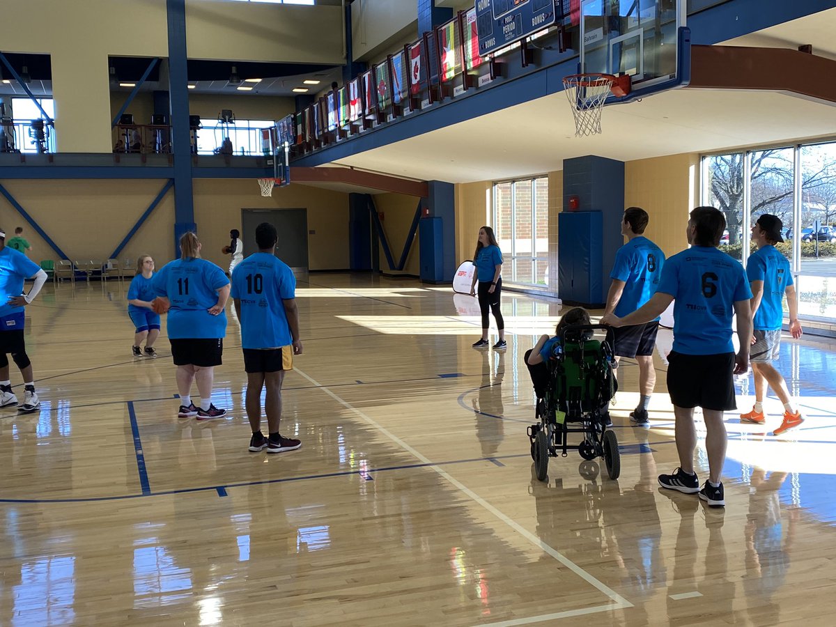 TeamHasch's tweet photo. The Inaugural Unified Basketball Tourney hosted by @INStCampusRec @indianastate
Lots of camaraderie and competition! Thank you to Demetria and the committee for the vision and execution. #PlayUnified #FaceOfInclusion https://t.co/QeN4AqqUHV