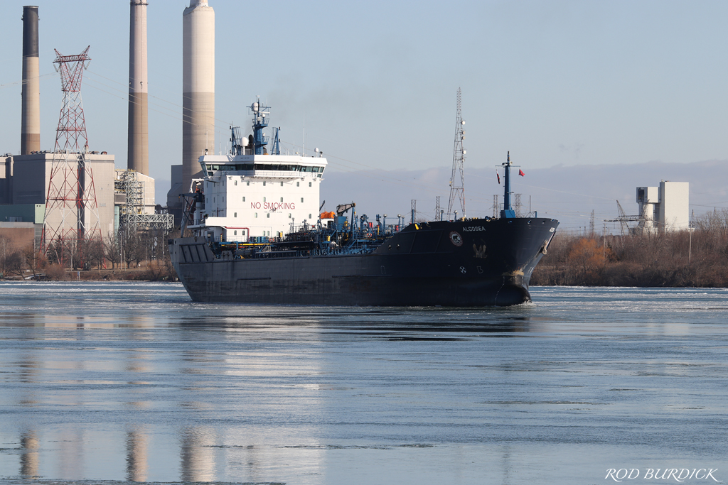 RodBurdick's tweet photo. Tankers working winter 
#stclairriver #algosea #algoma #algomacentral #winter #greatlakes #tanker https://t.co/K6hDG9Rn9i