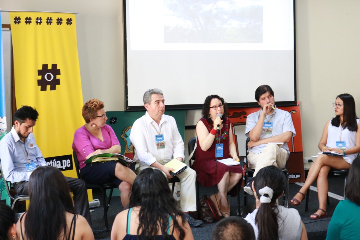 Actua_Pe's tweet photo. Fabiola Yeckting: "La naturaleza se mercantiliza sin pensar en su valor intrínseco. El modelo económico se basa en industrias extractivas, pero no está generando el desarrollo prometido. Aunque digan que somos país minero, nuestro PBI está asociado a lo agrícola" #LabNacional2020 https://t.co/dM0GaNvlMv