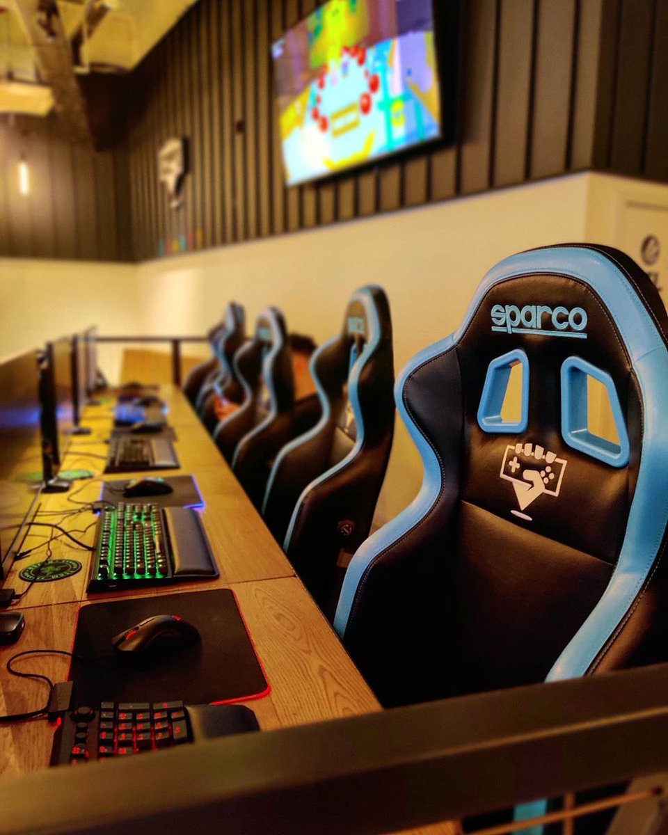 Platform_EXP's tweet photo. Multiplayer booths are SOLD OUT again today! But don't worry, you can still rally the troops & check out our PC games on our Esports stage! ๐ฎ
#Platform #PlatformEXP #PlatformExperience #PCGames #PCGamers #VideoGames #Gaming #GamingBar #Gamers #LondonGaming #Esports https://t.co/1u3sxZ0EZ7