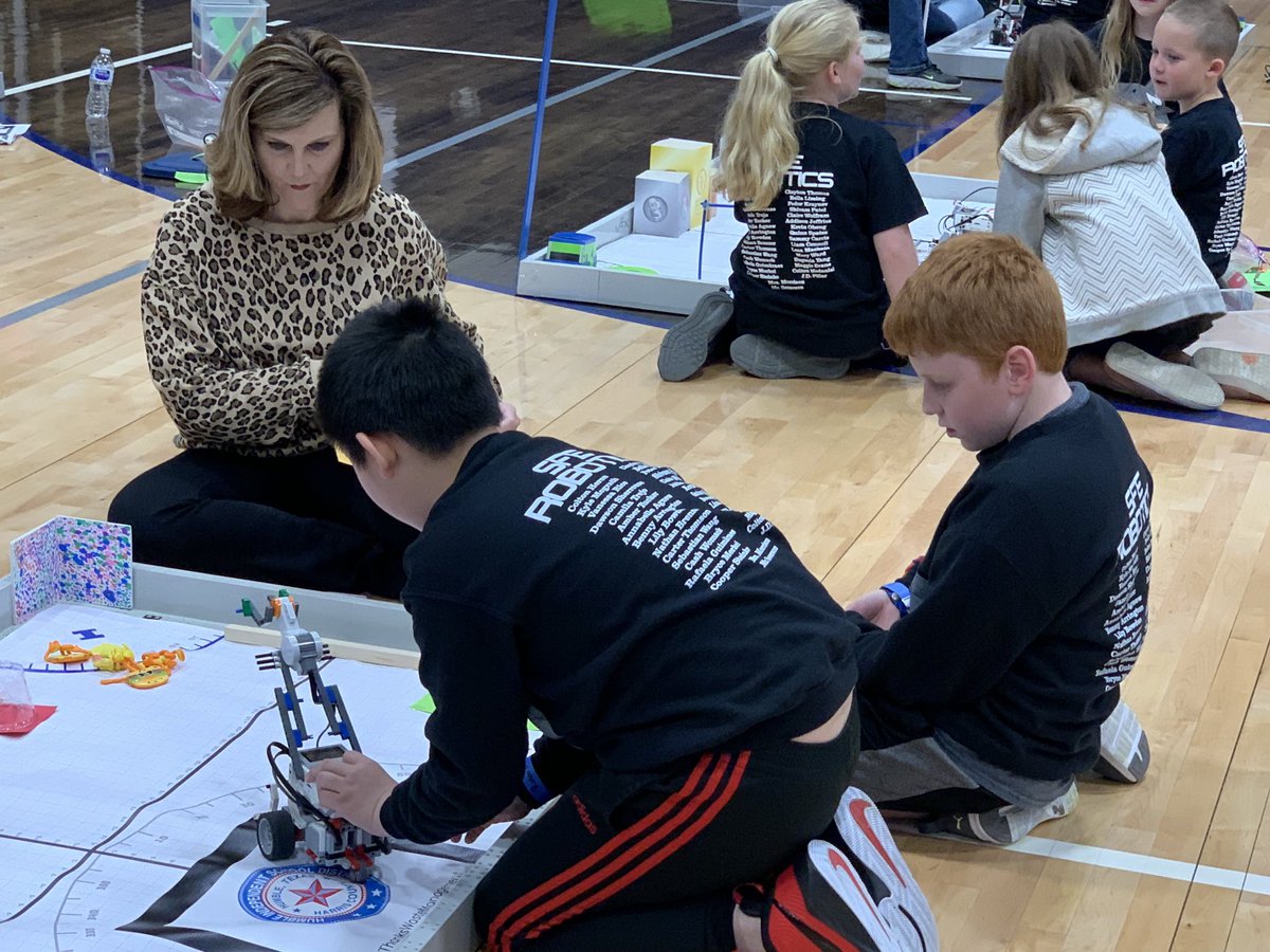 annwjohnson's tweet image. HEROrobotics keeps growing...great work Humble ISD science team...authentic learning opportunities for our students #HEROrobotics #@Humble_Science