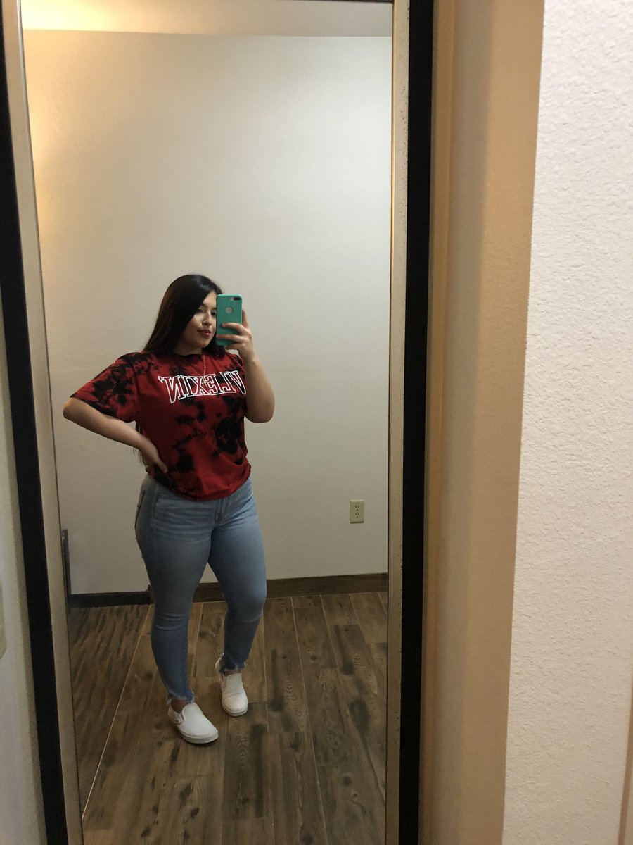 marlaa_l's tweet photo. VLEXIN @VLEXXXGALINDO #vlexin https://t.co/qRJ54tYEm3