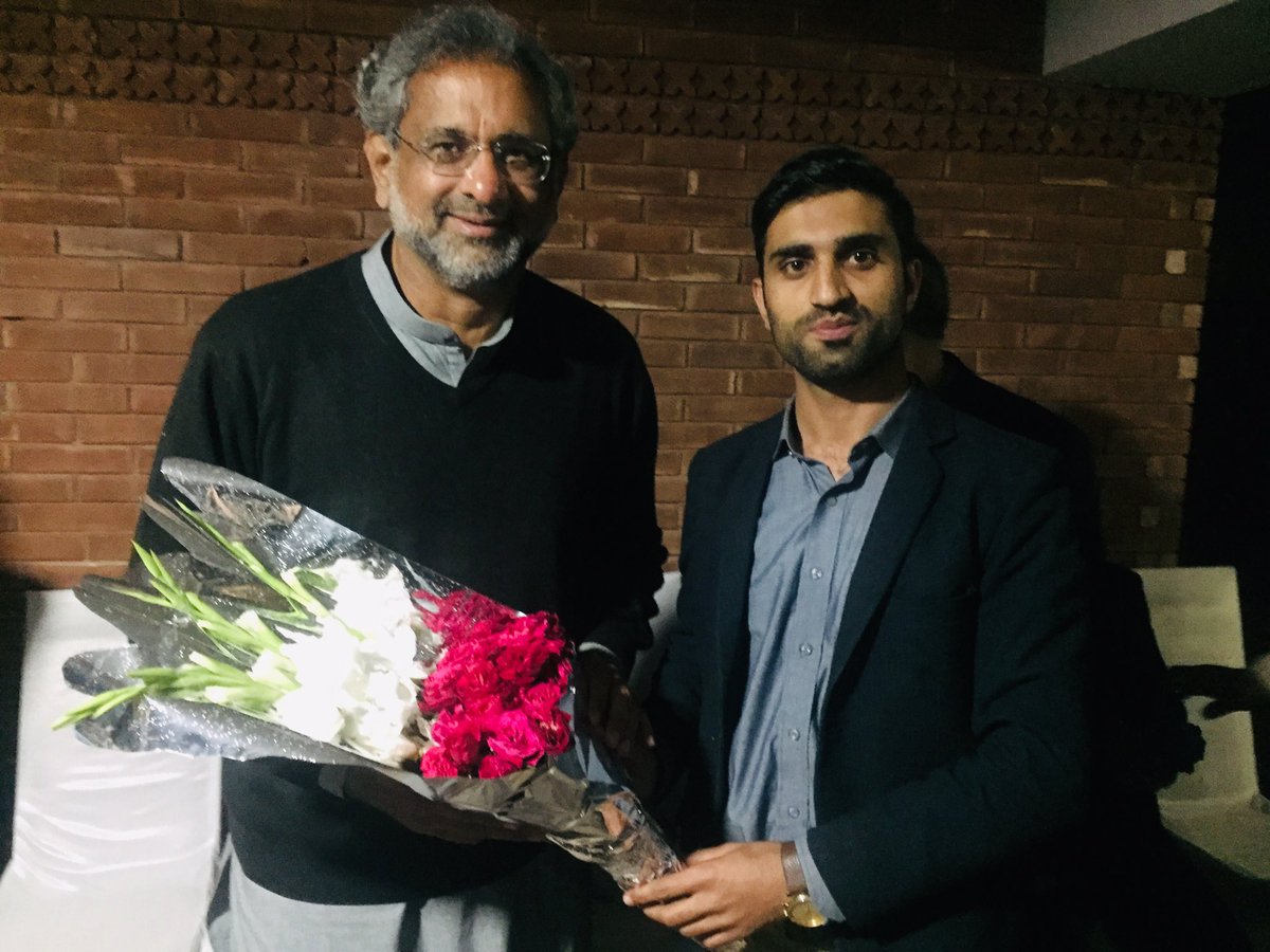jalalabbasi150's tweet photo. A Teacher, an Engineer, a Pilot, a Politician, a Leader and model of Simplicity #Versatilepersonality. @SKhaqanAbbasi @HaiderKAbbasi https://t.co/0FBcfvKCnb