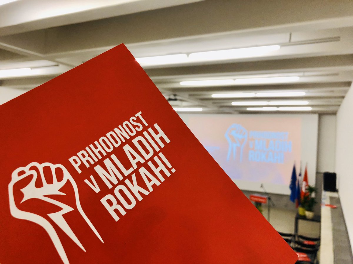 Mladiforum's tweet photo. Delegatke in delegati so potrdili spremembe statuta Mladega foruma, s katerim se forum modernizira in pripravlja na soočenje z izzivi 21. stoletja. https://t.co/OTTVZhqncO