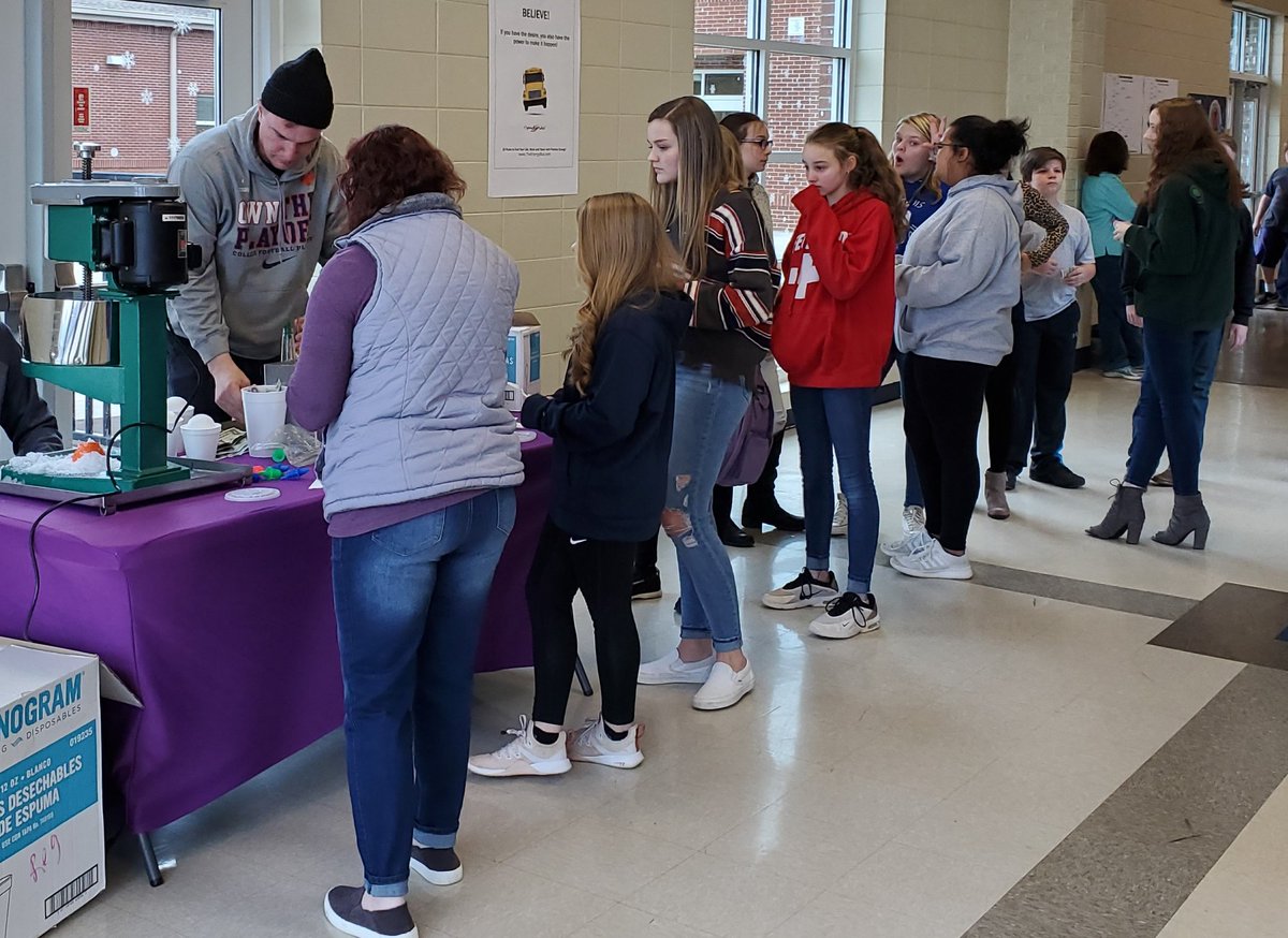 Students and teachers enjoy Sparks celebration! Especially the Pelican's Snoballs #sparkpride #pelicansSnoBalls   #pelicanseasley