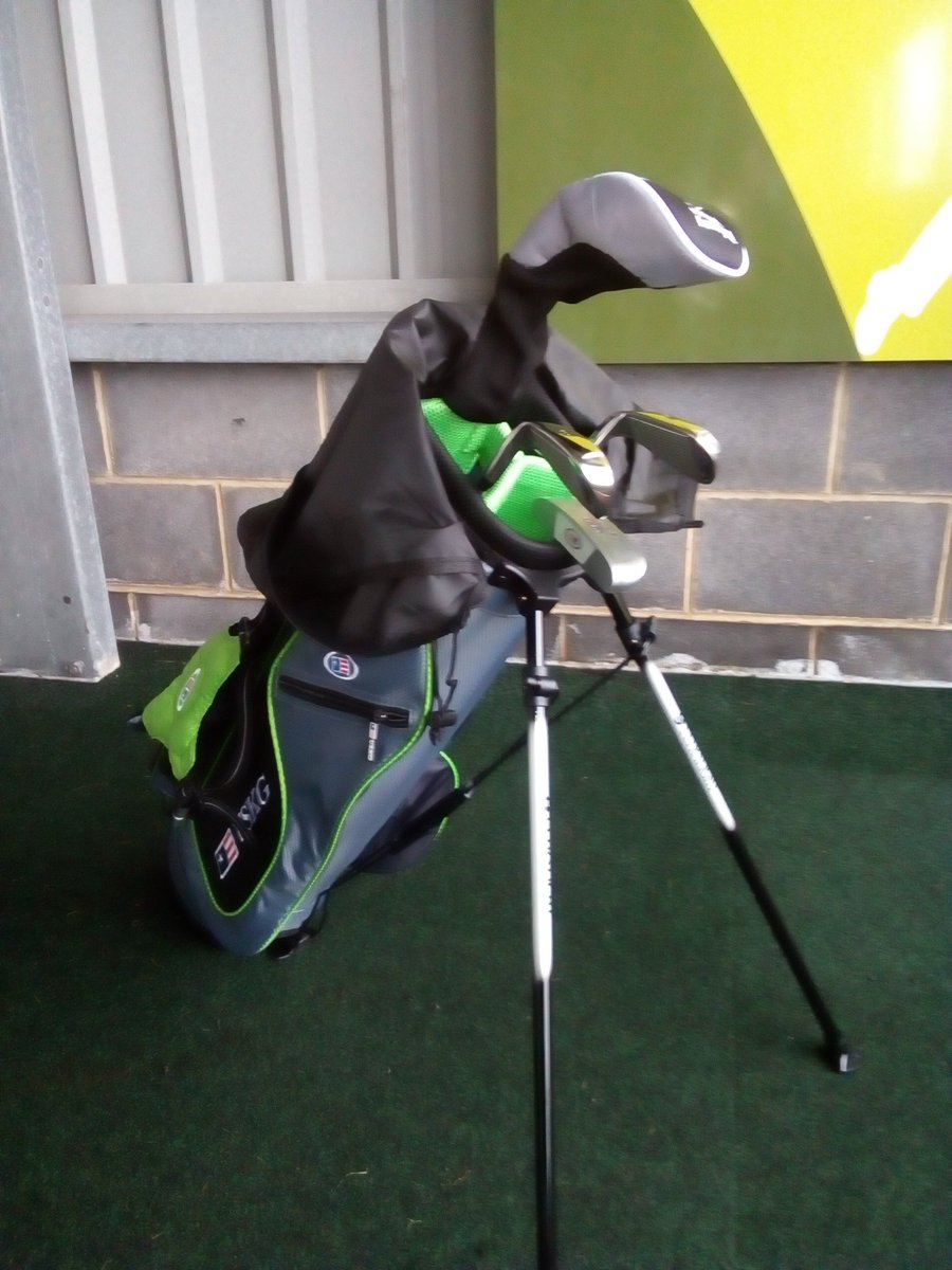 KevbbellKevin's tweet photo. Spencer enjoying his golf coaching this morning with new set of USKids golf club thank's to @AndyBrook4 @TIMJENKINSGOLF @ClevelandGolfCl https://t.co/Kh38OhHkQy