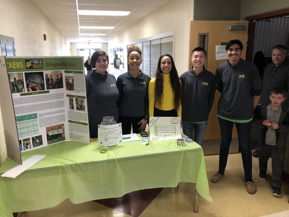 Great morning at the MST Fair! Thanks to the PTSA, <a href="/DGalente/">Dawn Galente</a>, all of our teachers and student volunteers for supporting our young scientists! ⚓️👩🏾‍🔬👨‍🔬🔬🧪🦠🐢<a href="/turtletrackers/">AHS Turtle Trackers</a> <a href="/MSTFair/">MSTFair</a>