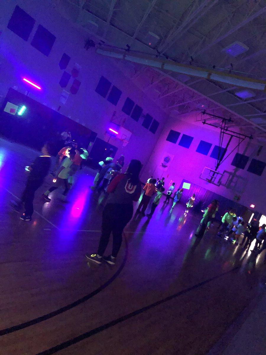 So much fun helping out at Cheshire’s mother + son GLOW dance last night! 😃✨