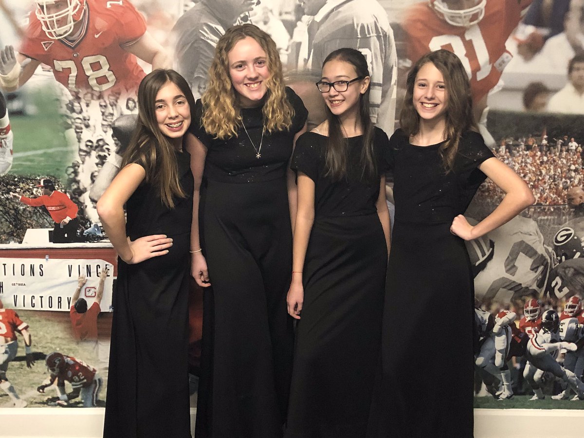 MrsMatthewsCMS's tweet photo. 6th graders looking professional for their concert yesterday! #gogrizzlies #feedthebears https://t.co/pkBeQypCfe