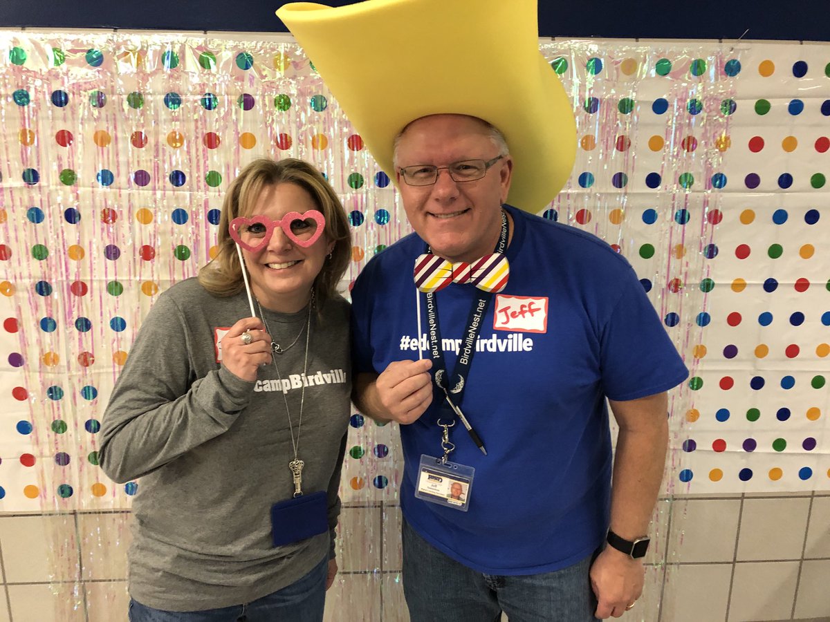 canny72's tweet photo. What are you doing for your extra day? We are learning lots at #edcampbirdville! ⁦@jeff_samuelson⁩ ⁦@TaylorHWilliams⁩ ⁦@BirdvilleNest⁩ https://t.co/6M3bWRmanO