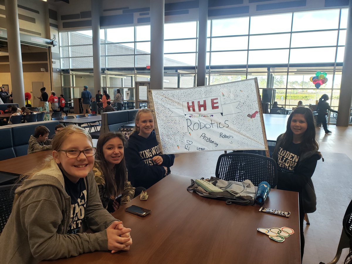 AbbyBrownELT's tweet image. Excited to see these Roadrunners at the district #HERORobotics competition today!