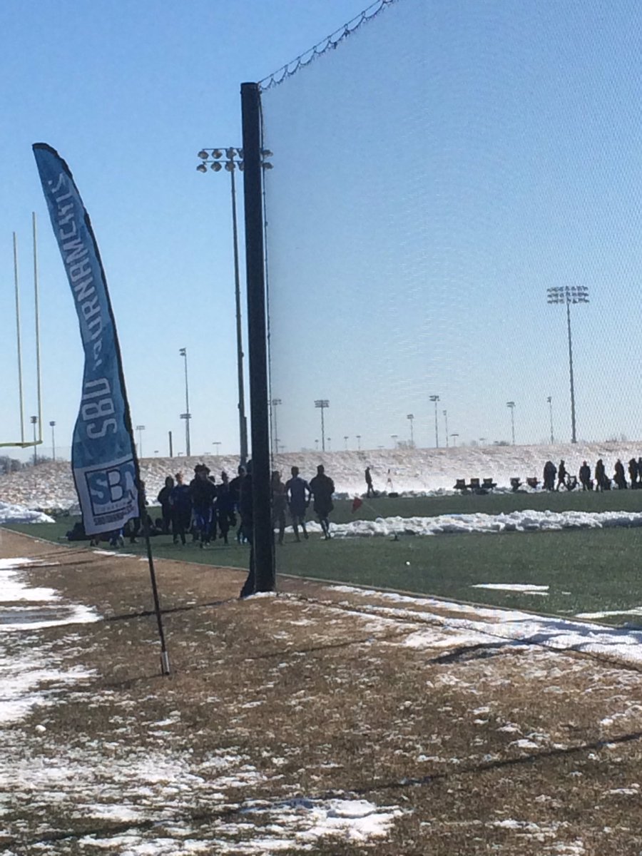 dan_montanye's tweet photo. Braving the cold with the rest of these athletes and families so I can scout the best of the best at the Circle City College Showcase in Westfield, Indiana!!! https://t.co/mKJTIw766s