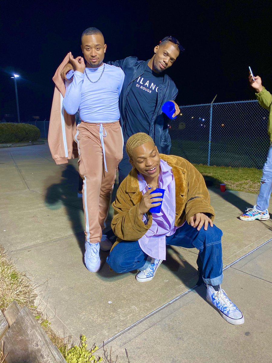 4ever_Royal96's tweet photo. if it’s up then it’s up with us 💖 #UMESHC2020 https://t.co/pvDompWrZo