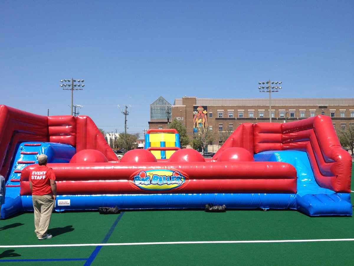 FWorldEnt's tweet photo. Happy Leap Day! Have you seen our Big Baller? You have to LEAP across the red balls to get from one end to the other. Call us now to book this exciting piece! (800) 757 - 6332 https://t.co/fV06isD0uU