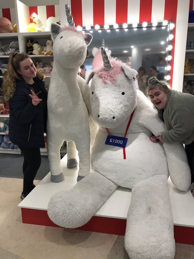 Molly Partington ❤️ tweet media