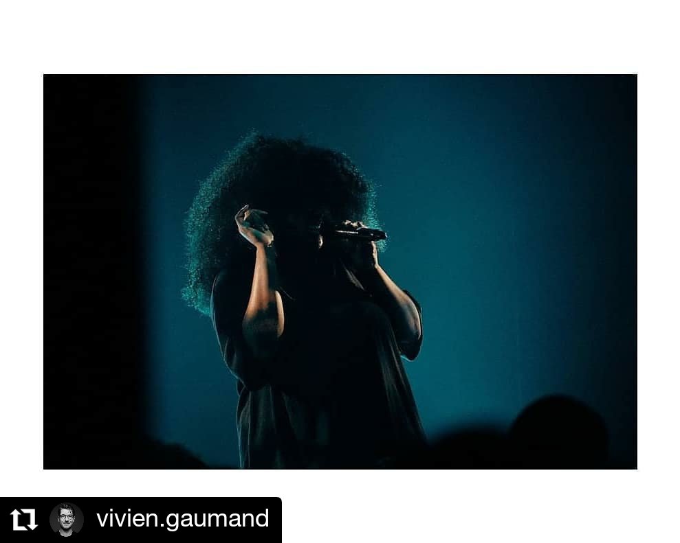 fcyseult's tweet photo. Montréal avant hier, Québec hier et New-york aujourd'hui :-)) #YTOUR .

#yseult #yyy #ymusic #yconcert #ylive 📸 @ vivien.gaumand https://t.co/kpjuf5sKWN