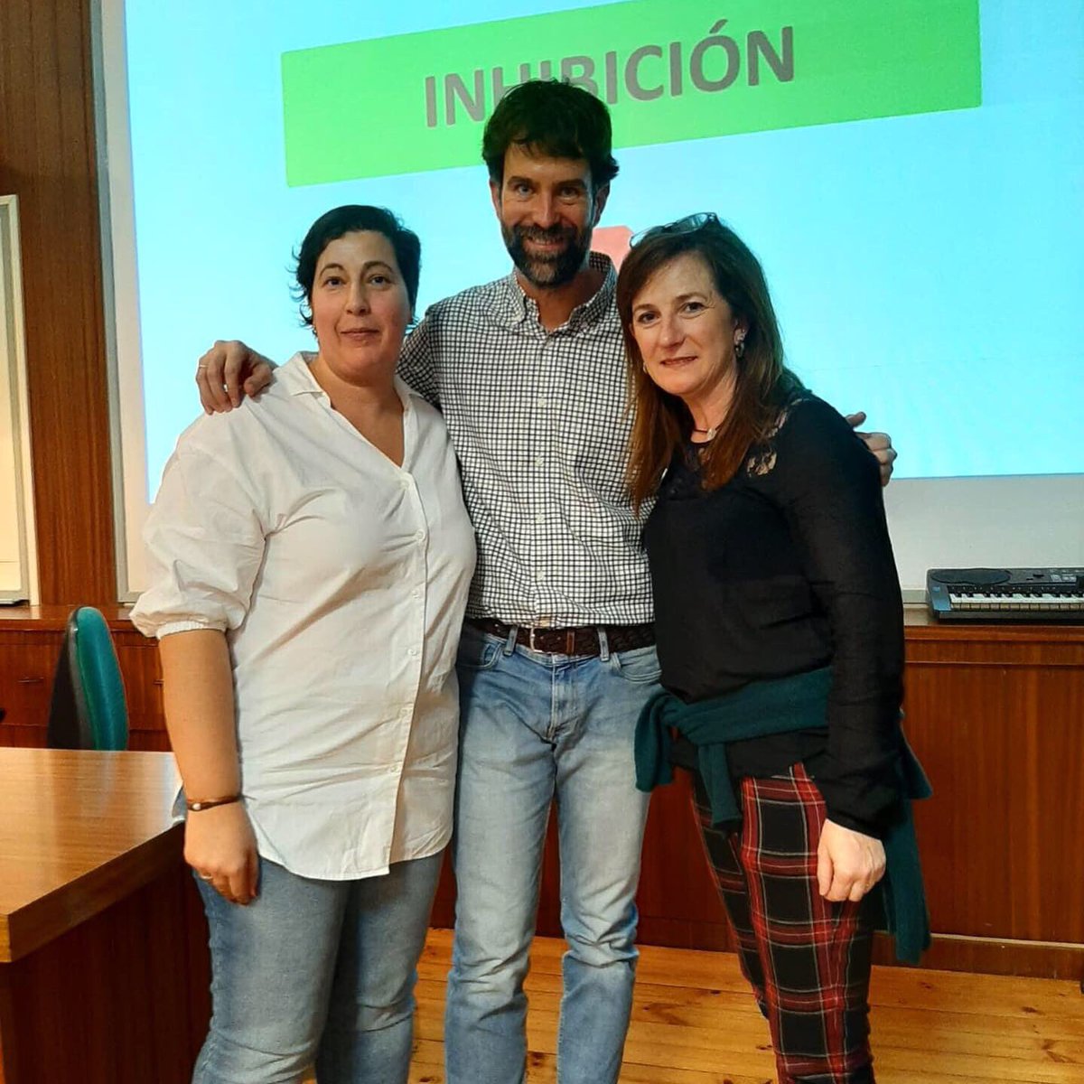 greengables17's tweet photo. Intenso-interesante este curso gracias@RafaG_Darwin me quedo con todo pero no olvido q “la clave del aprendizaje esta en nosotros y no en el alumno”intentaré ser el cerebro amarillo de aquellos a los q rodeo y lo necesitan”las funciones ejecutivas tienen un PARA y eso es FUTURO” https://t.co/ceDQowMOKo