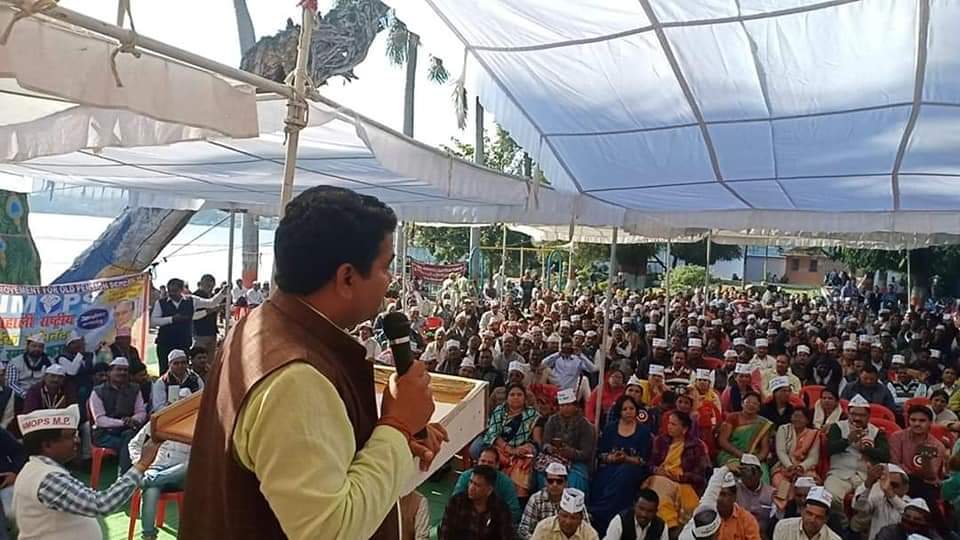 GSMehar1's tweet image. कल शेयर बाजार 1448 पॉइन्ट एक दिन में गिर गया ।
सोचो,
आज NPS के तहत रिटायर हुए कर्मचारियों का क्या हाल हुआ होगा ।
कल हमारे साथ भी हो सकता है ।
#NMOPSMP
@vijaykbandhu 
@iesar_qureshi 
@ravisarnekar 
@SHEETLAM 
#OneMissionOldPension 
@nmopsjharkhand 
@PravinK35588562 
@NPSEFR