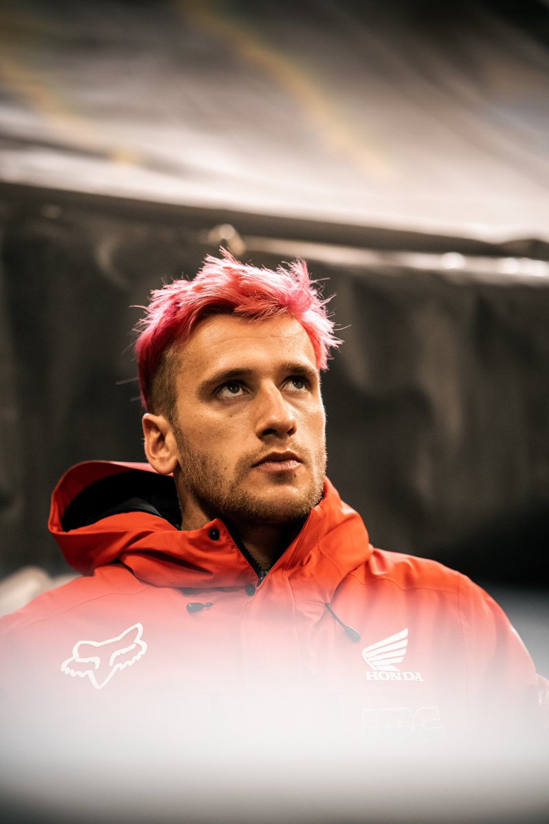 SupercrossLIVE's tweet image. .@KenRoczen94 clocked the fastest time in the first 450SX qualifying session ⏱ 

#SupercrossLIVE