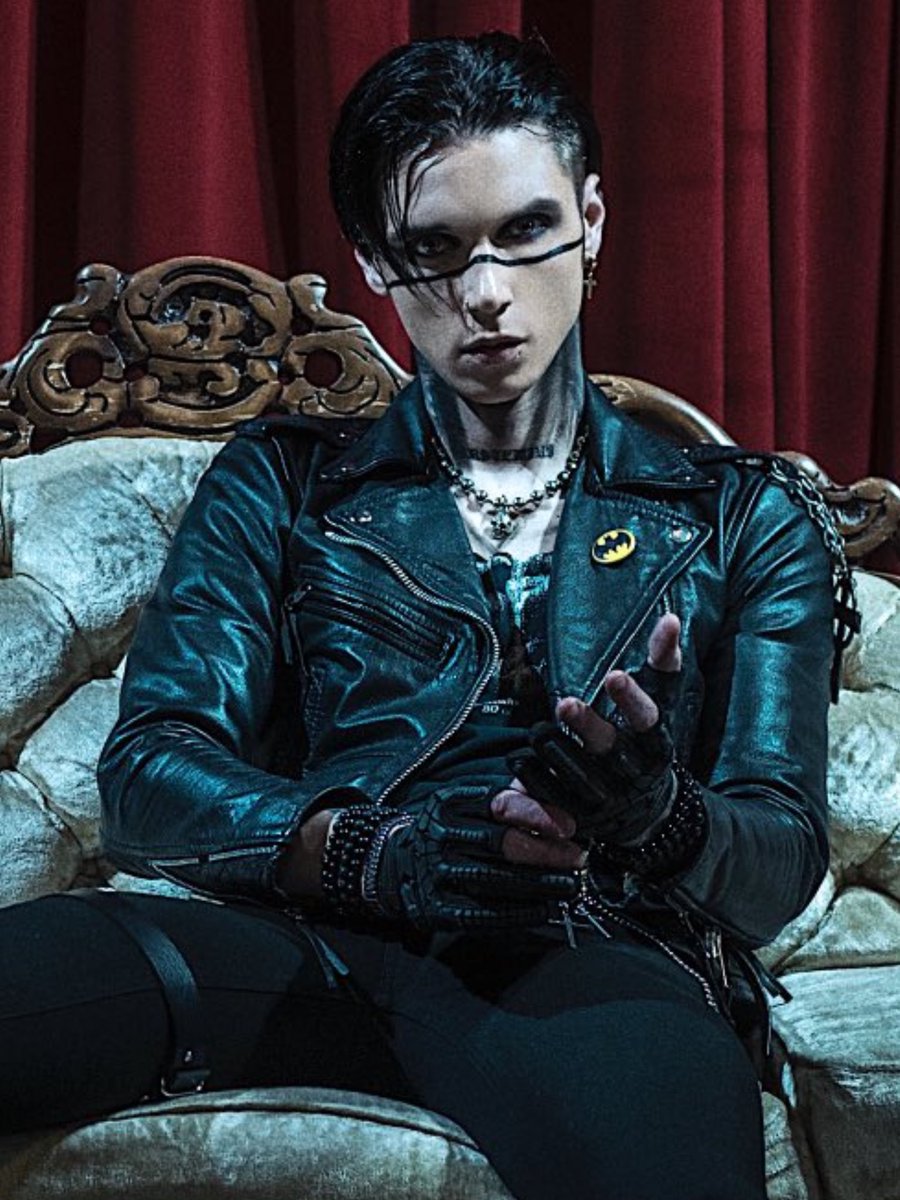 BeerAndBats's tweet photo. New decade. New era of Black Veil Brides. New fandom moniker. Legion of the Black. LEGION! “We Are Legion For We Are Many” https://t.co/Cfs3CdF97h https://t.co/5O3obVmJrP