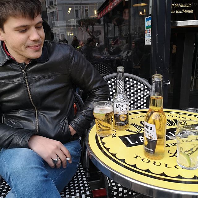 Et surtout la santé.

#rk #corona #coronaenbouteille #santé