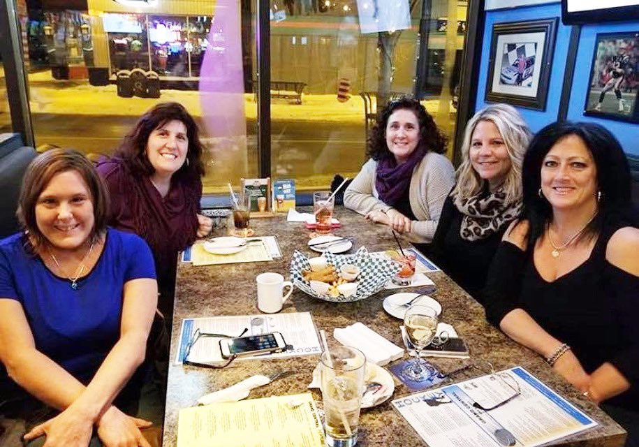 grandcentralnf's tweet photo. Looking to grab dinner &amp; cocktails with your gal pals? Our wide selection of booth seating makes for the perfect hangout spot! Cheers to the weekend! https://t.co/jKxVDI0BPf