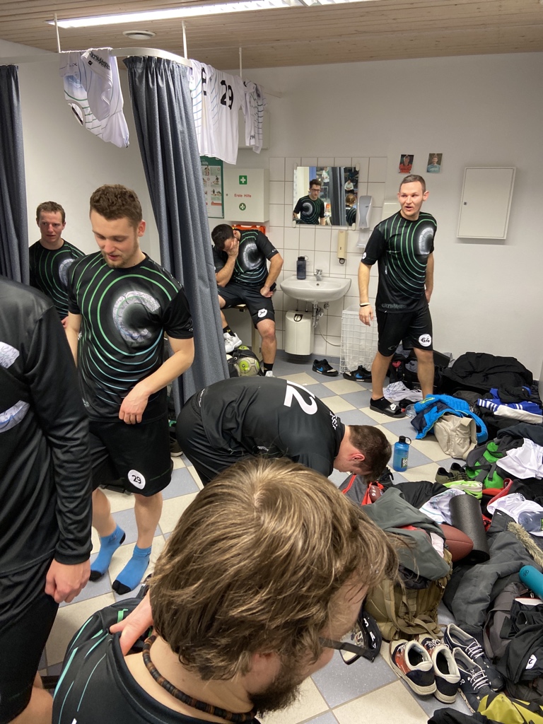 cultimaters's tweet photo. In einem Spiel auf Augenhöhe können wir es erst im Universe drehen. Am Schluss 15:14 für Cultimaters I gegen @ultimategiessen 
Morgen Halbfinale. 
#idm20 #pumakäfig https://t.co/HP3tWwRZ0s