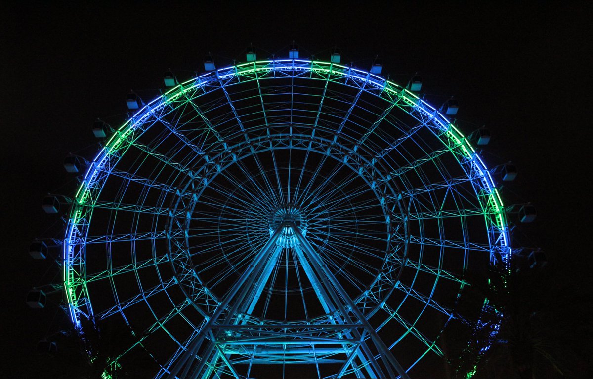 giannaaceto's tweet image. the Orlando Eye lit up for #NEDAwarenessWeek !! 💙💚