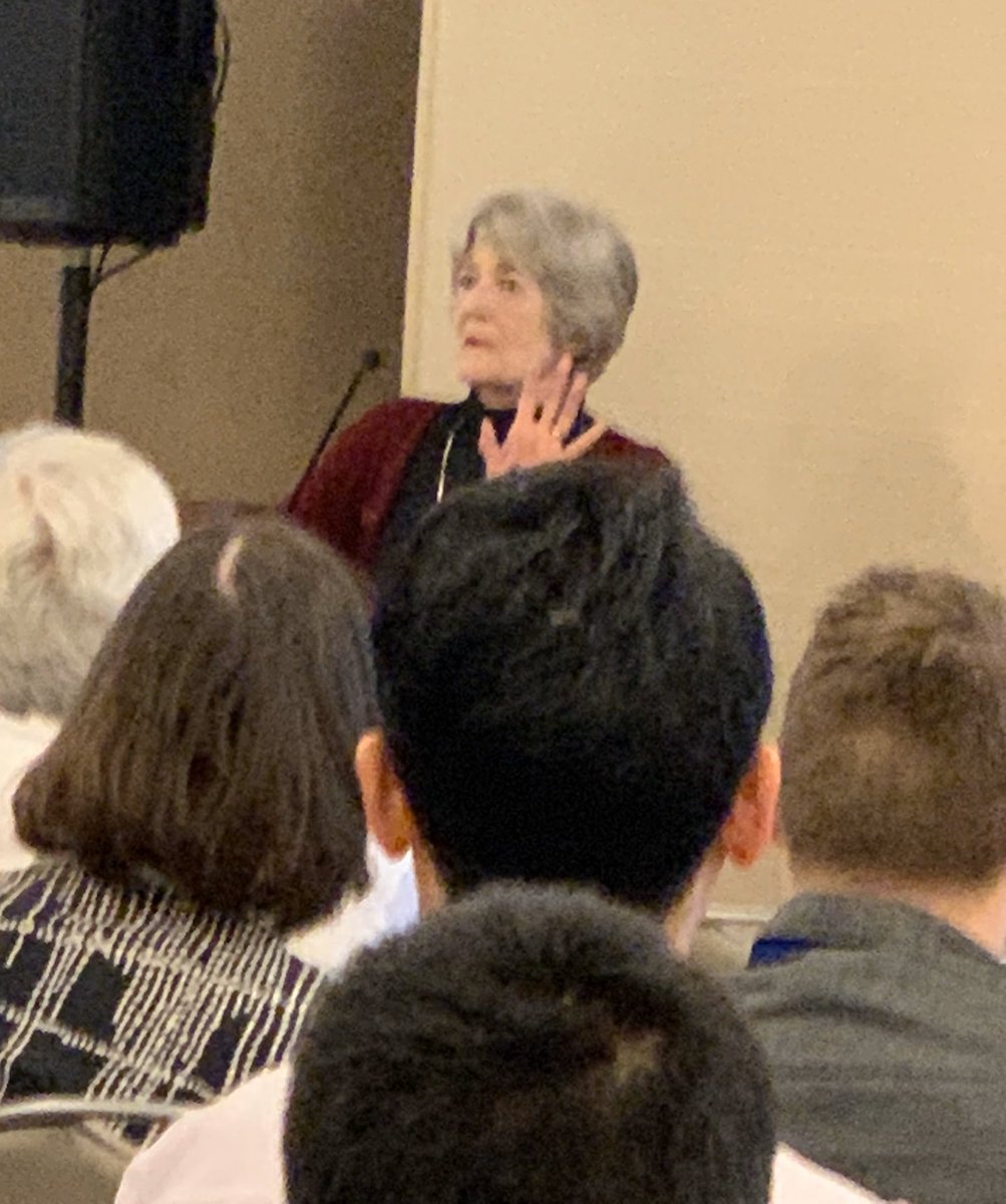 jessicasalerno5's tweet image. The inspiring Phoebe Ellsworth winning the #SPSP2020 legacy award. Discussing the challenges of doing research that is basic and applied.