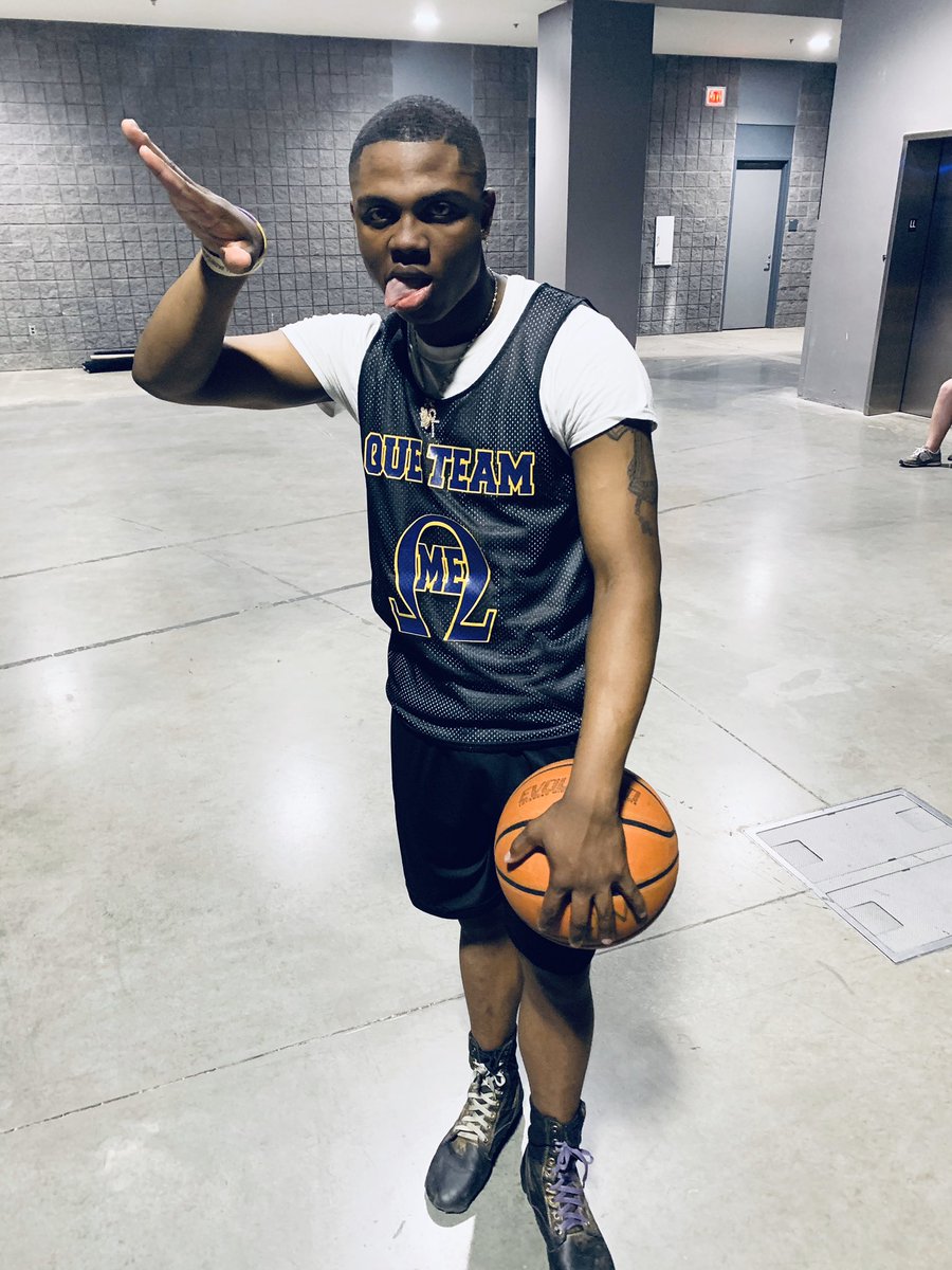 MalikMcnatt's tweet image. There’s no “I” in team , but there is an ME in that mutha*****‼️💪🏾 #CIAA2020  #kobeedition  #muep