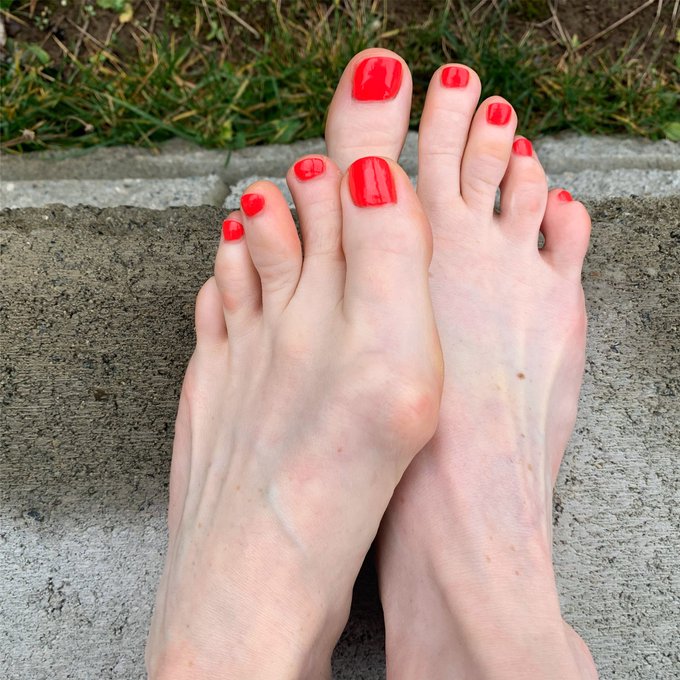 Selling private videos and pics... slide into those DMs baby 😌 https://t.co/ycCLlLxAii<a href="/tag/newprofilepic"class="tags"><span>#newprofilepic</span></a>