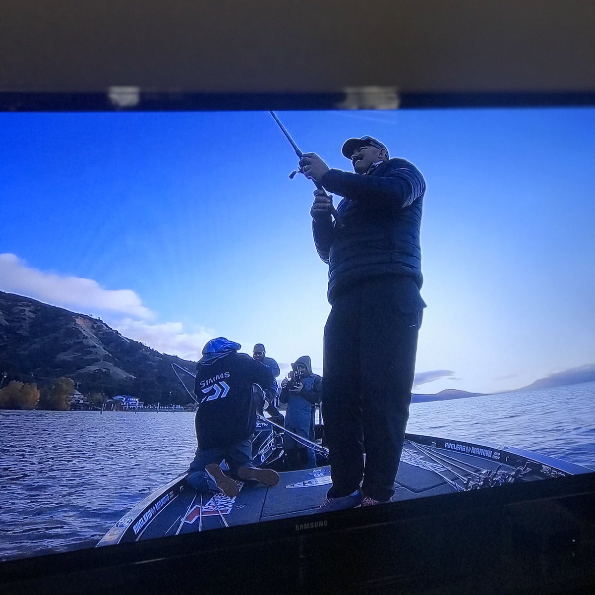 TeamLintner's tweet photo. Catching up on all the good stuff 🎣Clear Lake Fishing with Tackle Warehouse &amp; Cody Meyer 🎣    #twfilmcrew #clearlakeca #cuttinupwithcody 
https://t.co/F052MjkI9a https://t.co/NK382UdLfh