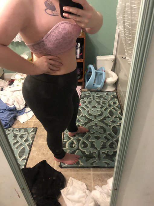 Which pathetic little beta wants to play a RT game? Let&rsquo;s get you in debt with me as you should be.  /#finD<a href="/tag/find"class="tags"><span>#find</span></a>