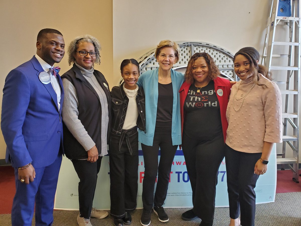 This morning my job was to be the hype girl.  It's #SCPrimary Day .  Let's do this!!!

#ADevineLife #SCForWarren #2020Election #SCPrimary #Warren2020 #WarrenForPresident