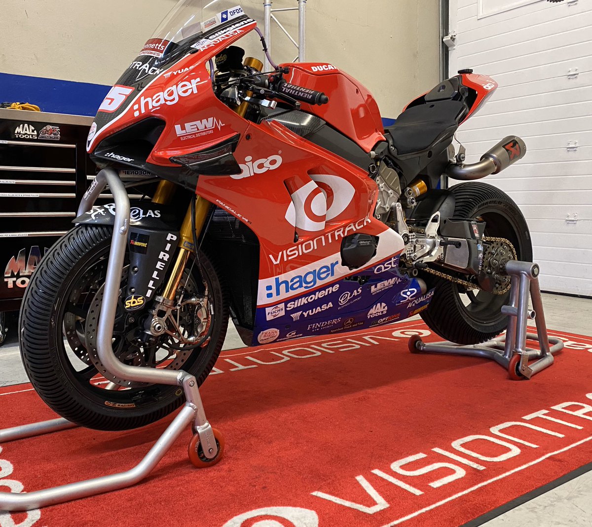 So here it is superbike ride for 2020 and don't it just look mean as