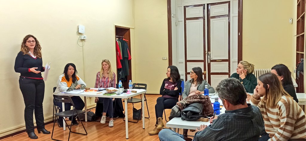 SocialImpDoers's tweet photo. Los equipos de #DesignThinkingConImpacto han presentado sus propuestas a @debuencafe_ y han salido ideas chulísimas. ¡Ha sido un fin de semana genial con vosotros! ¡Mil gracias por vuestra aportación! #ProgramaDTI https://t.co/dkmdj2OzVV